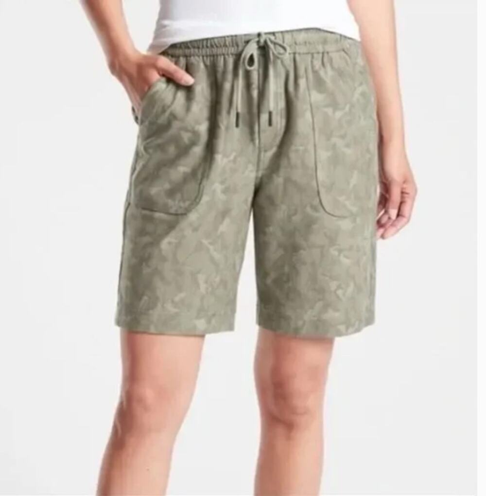 ATHLETA Farallon Stratum Camo Bermuda Knit Shorts in Laurel Olive // 2